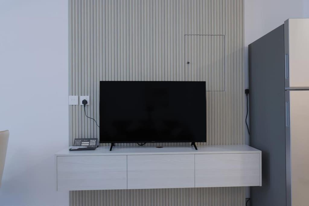 Chic In Jvc, Luma 22 Apartment *
